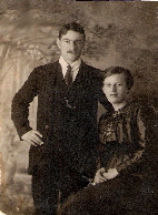 Dekker+Elens - 1915 Jan Cornelis Dekker en Johanna T M Elens huwelijksfoto Inet